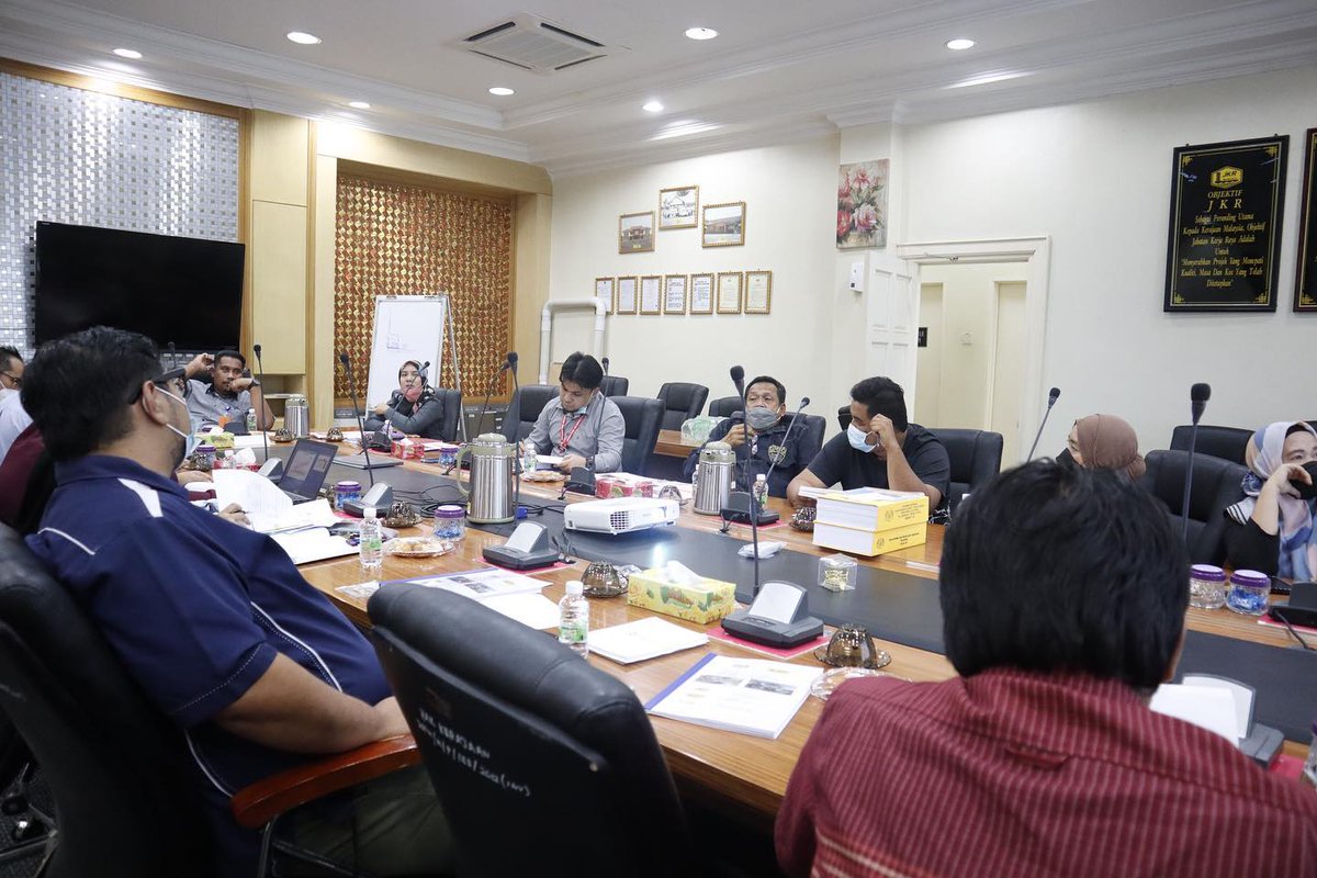 jkrtmerah's tweet photo. Mesyuarat Tapak Bil. 8 bagi Projek Klinik Kesihatan Sokor, Tanah Merah yang dipgerusikan oleh Jurutera Jajahan. Kmajuan bg projek ini adalah 88% (sebenar) berbanding 73% (jadual).
#JasaKepadaRakyat #projekkesihatan #kejayaaningindicapai #penentuaraskejayaan #JKRians #JKRVENGERS https://t.co/5Ku8haIc1m