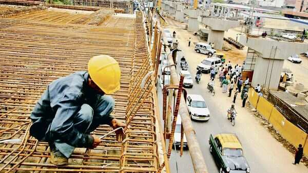 livemint's tweet photo. India‘s #GDP expands 8.45% in Q2 as Covid disruptions ease 

Read here: https://t.co/opKvG2CxRv https://t.co/V7Hm2CriUs