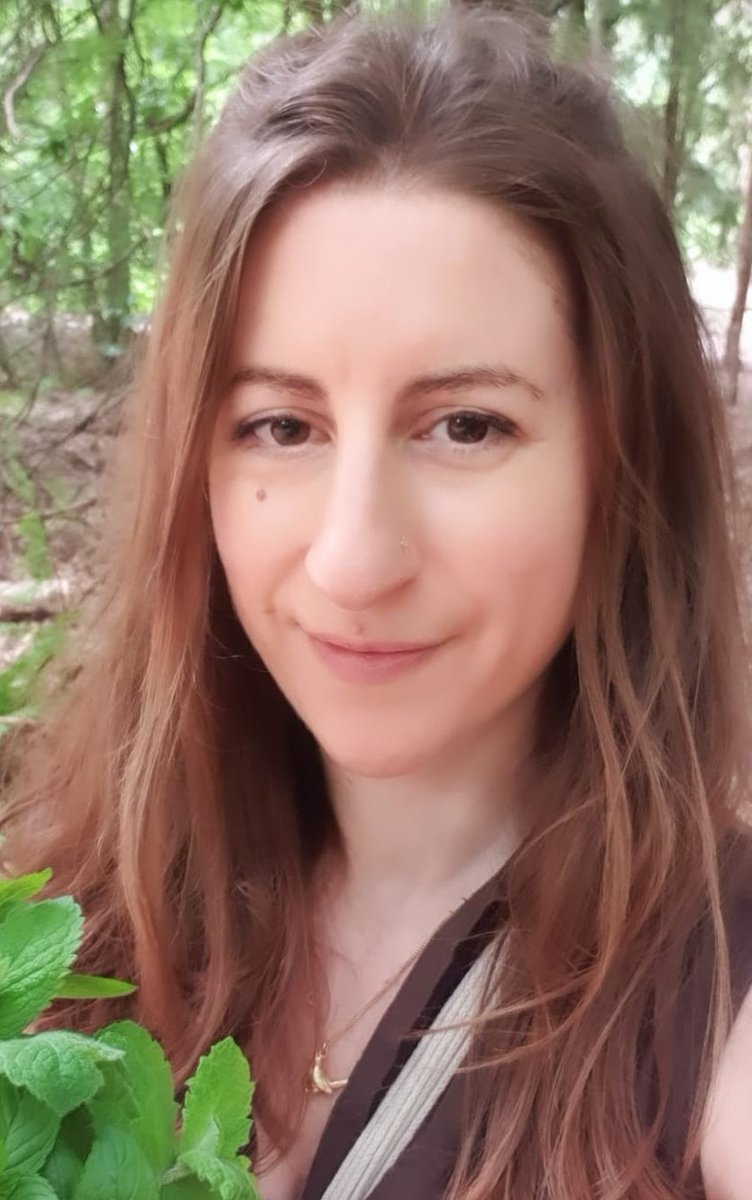 LondonLEEF's tweet photo. We held our eighth LEEF Fellowship awards last week. Four excellent educators recounted their journeys in their careers. We're so proud of them. Here's @EarthwildLondon Gemma Hindi. https://t.co/1RtOyFyXSI https://t.co/rHac9KsSvE