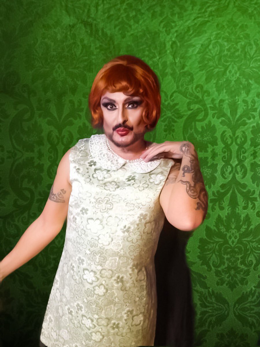ChichiMontesa's tweet photo. “Yo amo, tu amas, el ama, nosotros amamos, vosotros amáis, ellos aman. Ojalá no fuese conjugación sino realidad.“
.
#gay #beardeddrag #dragqueen #gayalicante #showdragqueen #drag #gayfriendly #beardeddragqueen #transformista #dragqueenshow https://t.co/rkPXX3n5VX