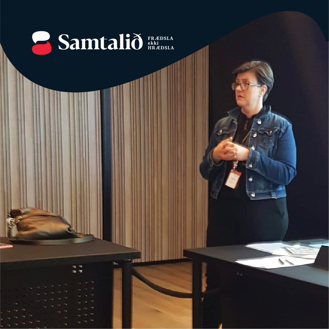 D12
Vera ávalt til staðar fyrir nemendur og foreldra þeirra. Halda áfram með Samtalið, fræða ekki hræða í öðrum skólum. 
Einnig að bjóða barni og foreldrum þess til mín í stofuna í Samtalið þeim til heilla. 

Takk fyrir frábært framtak <a href="/SifSindra/">Sif S.</a> 
#12dagatwitter #menntaspjall