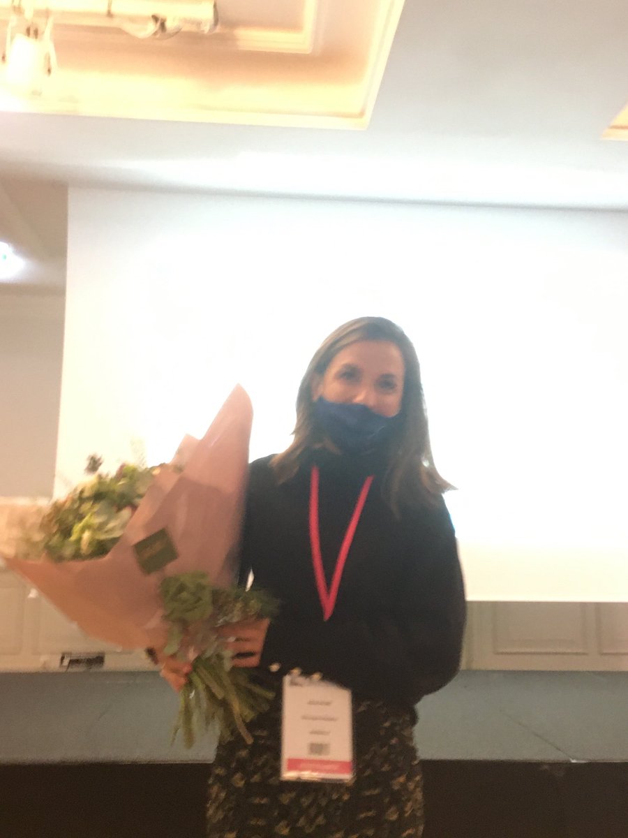 SFUPA1's tweet photo. Merci à l’équipe organisatrice ⁦@aphm_actu⁩ ⁦@univamu⁩ de cet inoubliable séminaire #SFUPA21 #endourology #pharo à ⁦@marseille⁩ spécial 👍🏻👏Pr. Alice Faure #womeninurology https://t.co/jWM9gzNFSQ