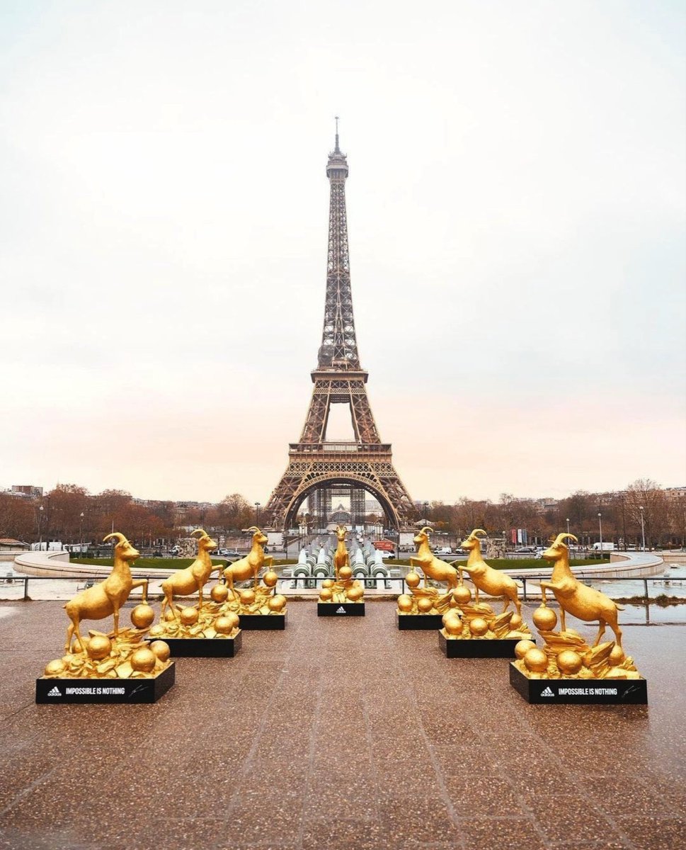 ActuFoot_'s tweet photo. Adidas célèbre le 7e Ballon d’Or de Leo Messi.

                  🐐✨

          🐐✨       🐐✨

     🐐✨                  🐐✨

🐐✨                            🐐✨ https://t.co/AZt1SgSaY3