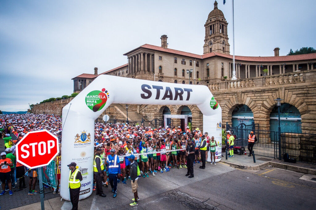 APO_Sports's tweet photo. Kalusha Bwalya urges the world to Walk and Run for Madiba on Sunday @mandelarw @KalushaPBwalya #NelsonMandela #Marathon #WalkandRun #Madiba #RememberingMadiba
Read more: https://t.co/Fh1dXskV9d https://t.co/588WNkdPcp