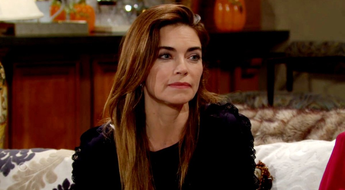 TeamLopeOnBB's tweet photo. Victor asks Vic if she can try to talk to Abby. . About trying to find chance
#YR @YandR_CBS #SallySpectra #Chloe #Aloe #ALLY #NewTra ✨😏😉🖤❤🔥#NewmanMedia #Adam #Victor https://t.co/uIRFZyUNBW