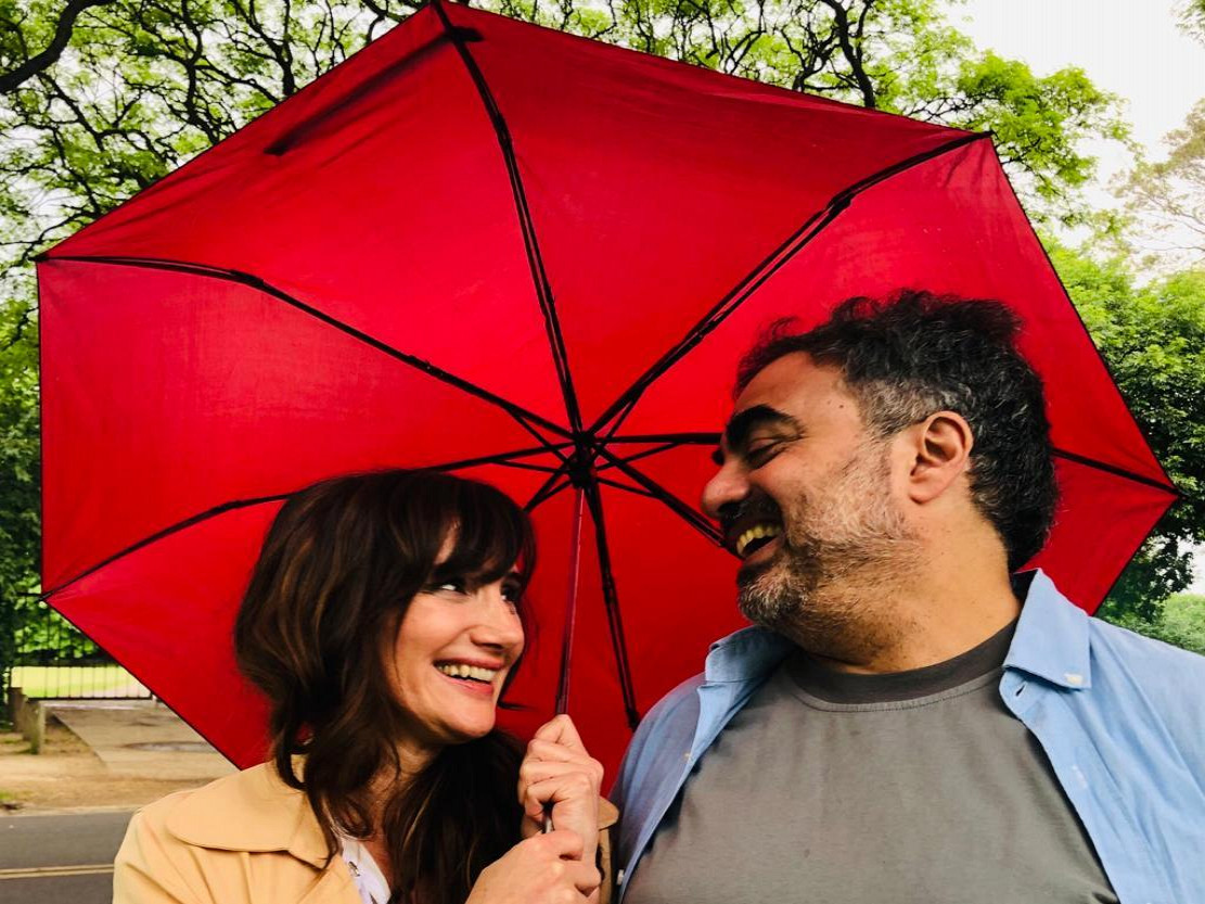 GPSAudiovisual's tweet photo. [ESTRENOS] El jueves se presenta la comedia romántica «Ex casados», de Sabrina Farji, con Roberto Moldavsky (en su debut cinematográfico) y Jorgelina Aruzzi.
https://t.co/uzPXvGUfxn https://t.co/xE5RYSiS7H