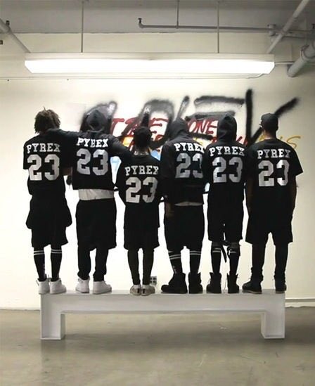 pablohellinn_'s tweet photo. Virgil Abloh (1980-2021) https://t.co/afz98YF6P6
