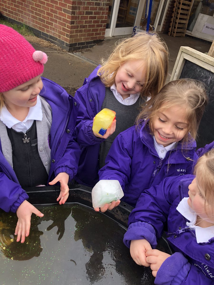 LP_Wayfield's tweet image. We had the best time exploring hidden things in our blocks of ice!! #outdoorlearning #itsgettingcoldoutside @winteriscoming @AT_Wayfield @EYTagteam @ABCDoes @EarlyExcellence