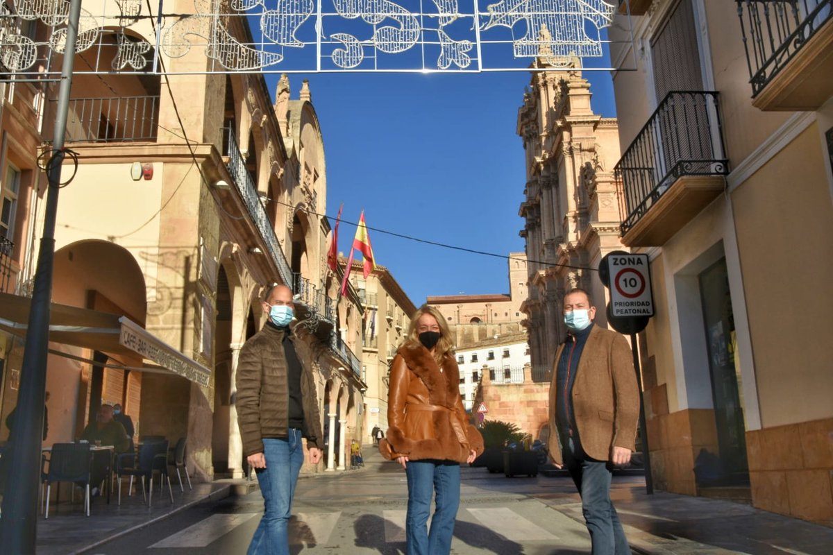 AytoLorca's tweet image. 💡El encendido de la iluminación extraordinaria de Navidad se realizará este sábado,🗓️4 de diciembre, con la instalación de un🎄árbol de 2⃣0⃣ metros de altura en la fuente⛲️del Óvalo

🔗lorca.es/noticias/notic…