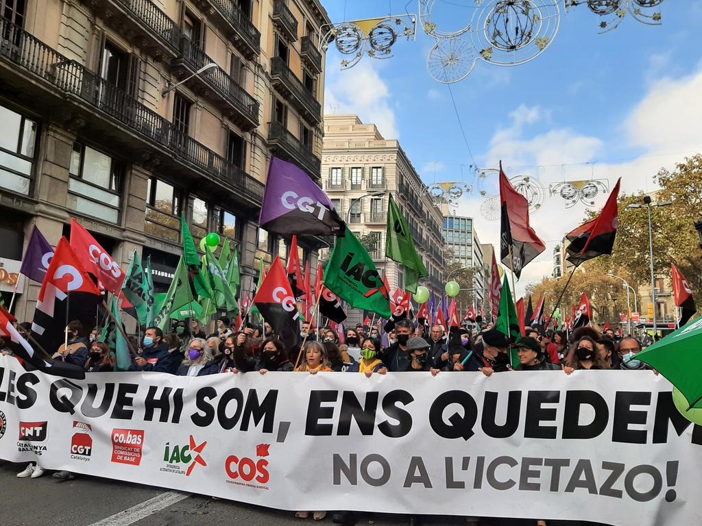 CGTDiba's tweet photo. Les que hi som, ens quedem! #VagaSectorPúblic30Nov https://t.co/0ceQRXE6Jc