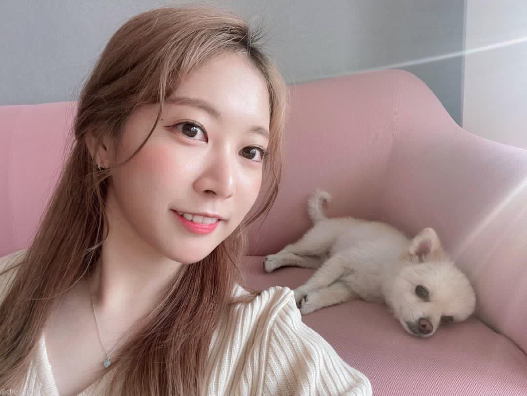 RioAnimas's tweet photo. KaMuKa Mo AsO nI BorA BeH🐕🐶 Uy KuNg Si BoRa NaLaNg YuNg AmO Y nOt I cAn Be A dOg I cAn BaRk Arf arf arf arf arf arf arf arf arf arf arf arf 🐶🐕//Charizzz HAHAHA /pa like Nung page Mga dzaii!! https://t.co/pLxPks2n2u tenkyuu very much!!
#CherryBullet 
#Bora
#BoraAndHerDog https://t.co/YAH2XZAqca