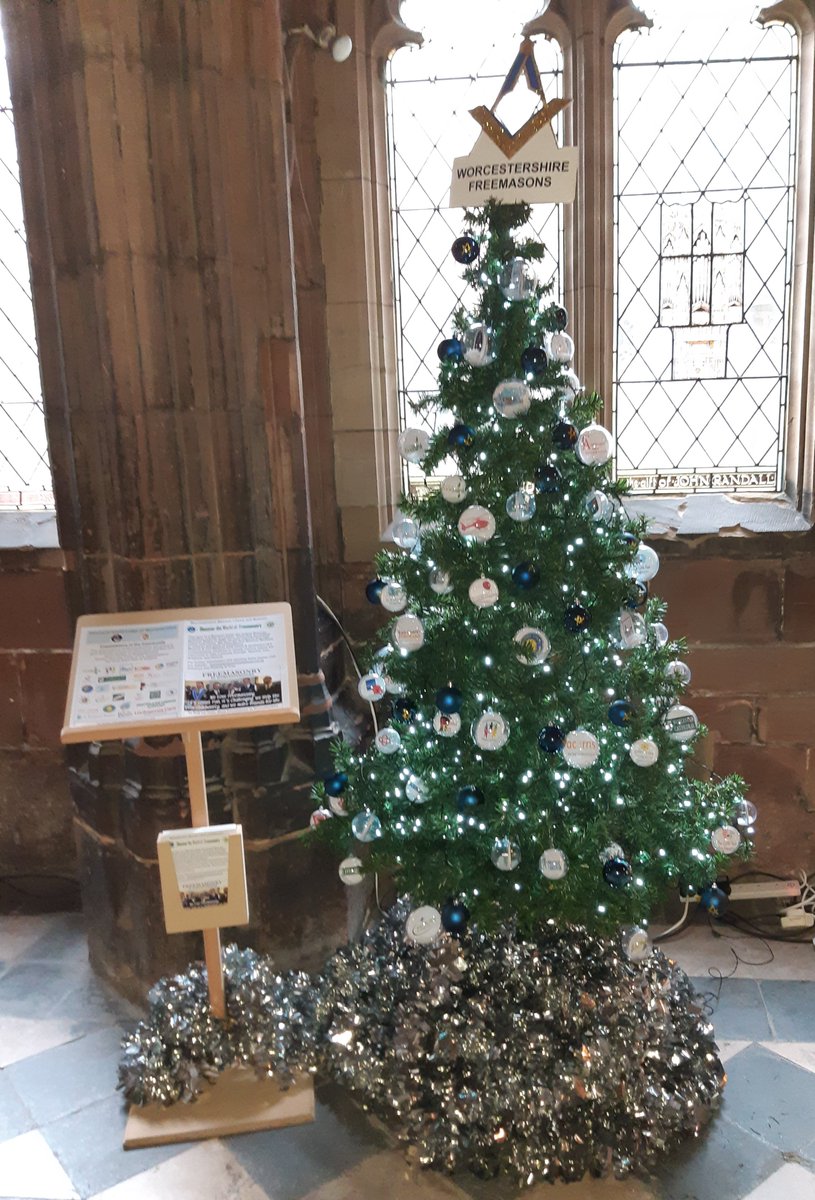 DavidDey12's tweet photo. Worcestershire Freemasons Supporting Worcester Cathedral Christmas Tree Festival https://t.co/aATncW4JzU