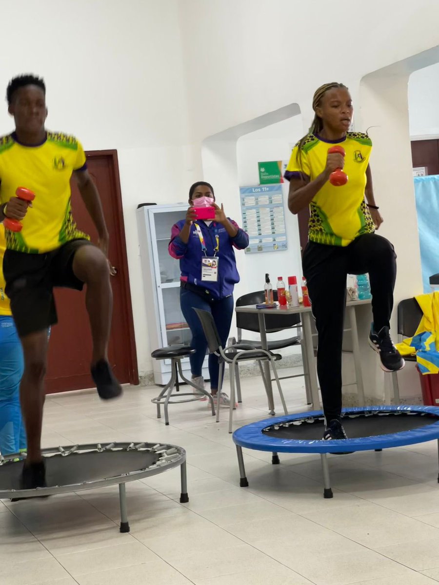 olympicsvg's tweet photo. SVG track athletes in Cali, Colombia Darren -400m and Ulanda 100m and 200m https://t.co/PjEImiO4PG