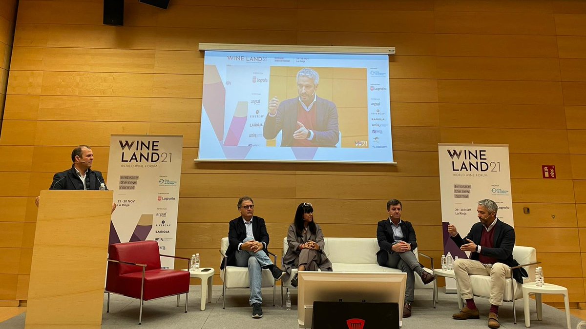 José María Rull, de @ddbspain: “Somos el país del vino, pero habéis hecho poco por los ‘millennials’” durante la mesa redonda ‘Marketing para conquistar a los jóvenes consumidores’, celebrada en el foro @_wine_land 2021 del @ClubMKRioja @wearemanifiesto ipmark.com/wine-land-2021…