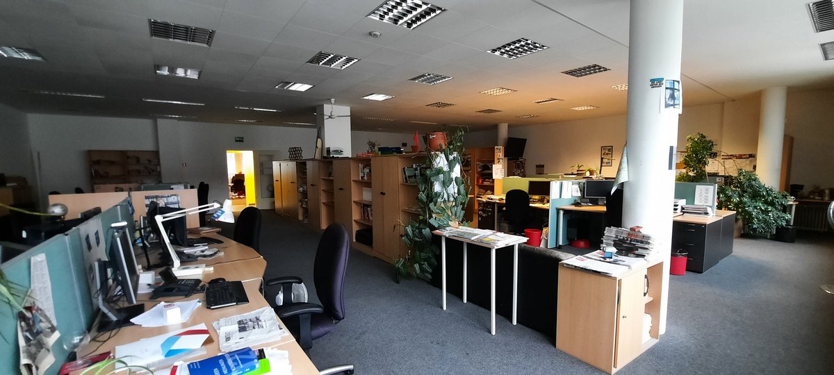 JanaFrielingha1's tweet photo. Lonely Großraum. Ist heute glaub ich das 1. Mal, dass ich unter der Woche die einzige hier drin bin. #FMP1 https://t.co/gfJSbOeYIJ