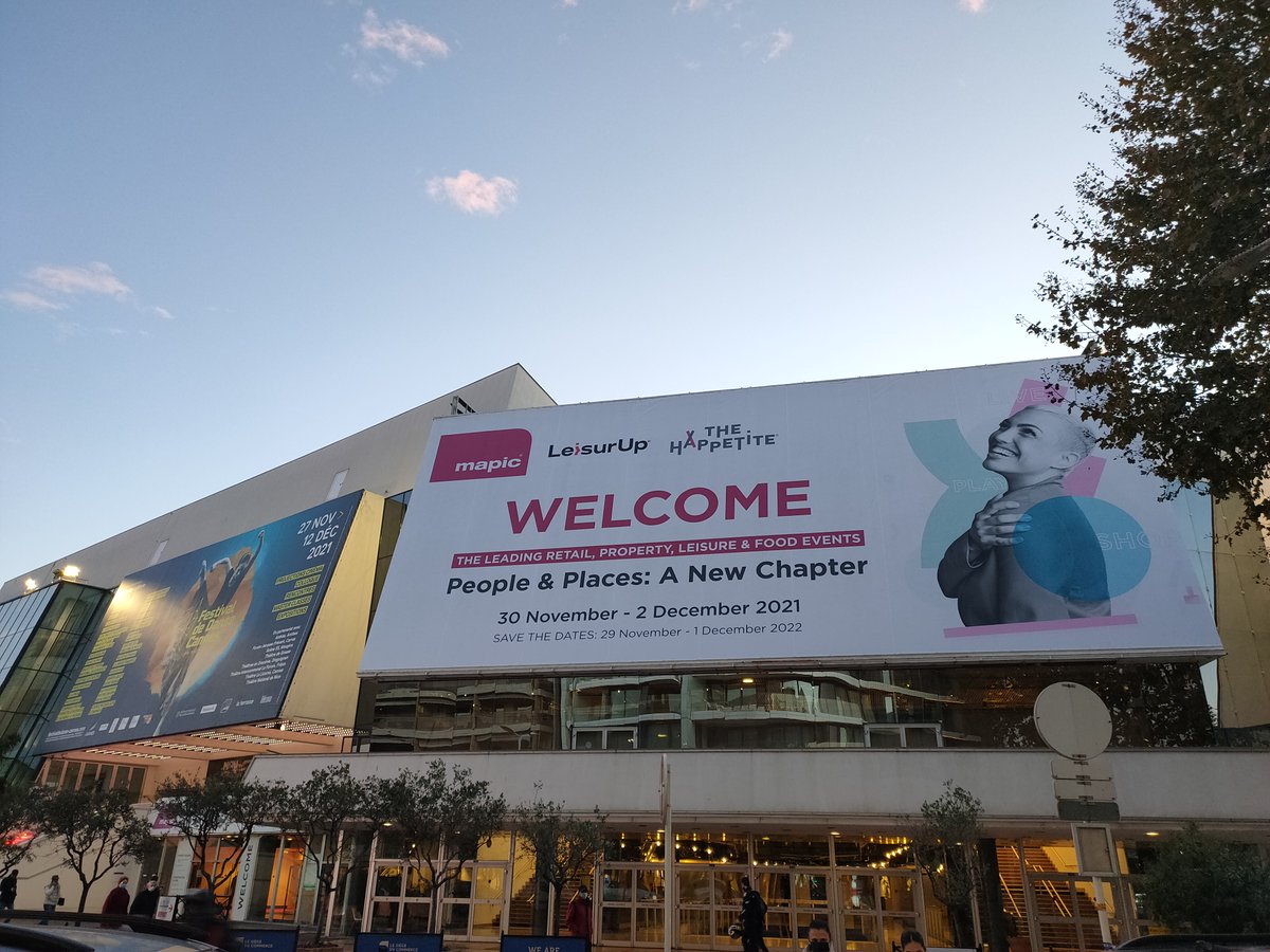 AMCV_gcv's tweet photo. L'#AMCV est à nouveau présente au Salon International de l'Immobilier Commercial - #MAPIC2021 accompagnée des villes de Charleroi et de Mons, de https://t.co/sLB2DzMHiD et de la région Bruxelles-capitale...

Venez nous rendre visite jusqu'au 2 décembre à notre stand ! https://t.co/WT7Vv9GD5Q