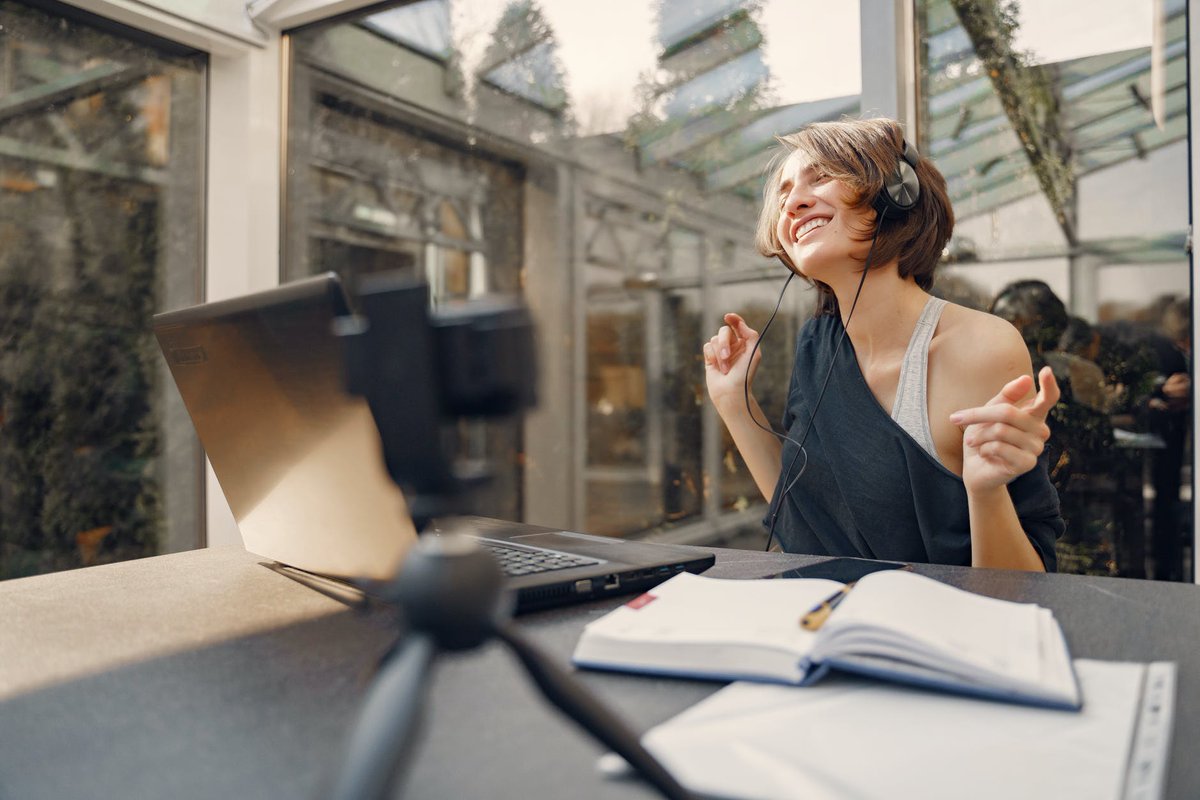 spacemize's tweet photo. Fed up of working from home? How about working from hotels instead? Browse our list of stunning venues today and make your booking - just £19.99 per month and completely unlimited! 
Book your workspace in minutes.
https://t.co/nUuNBXlfjF
#positivemind #mentalhealth #spacemize https://t.co/M69yPTJ0qu