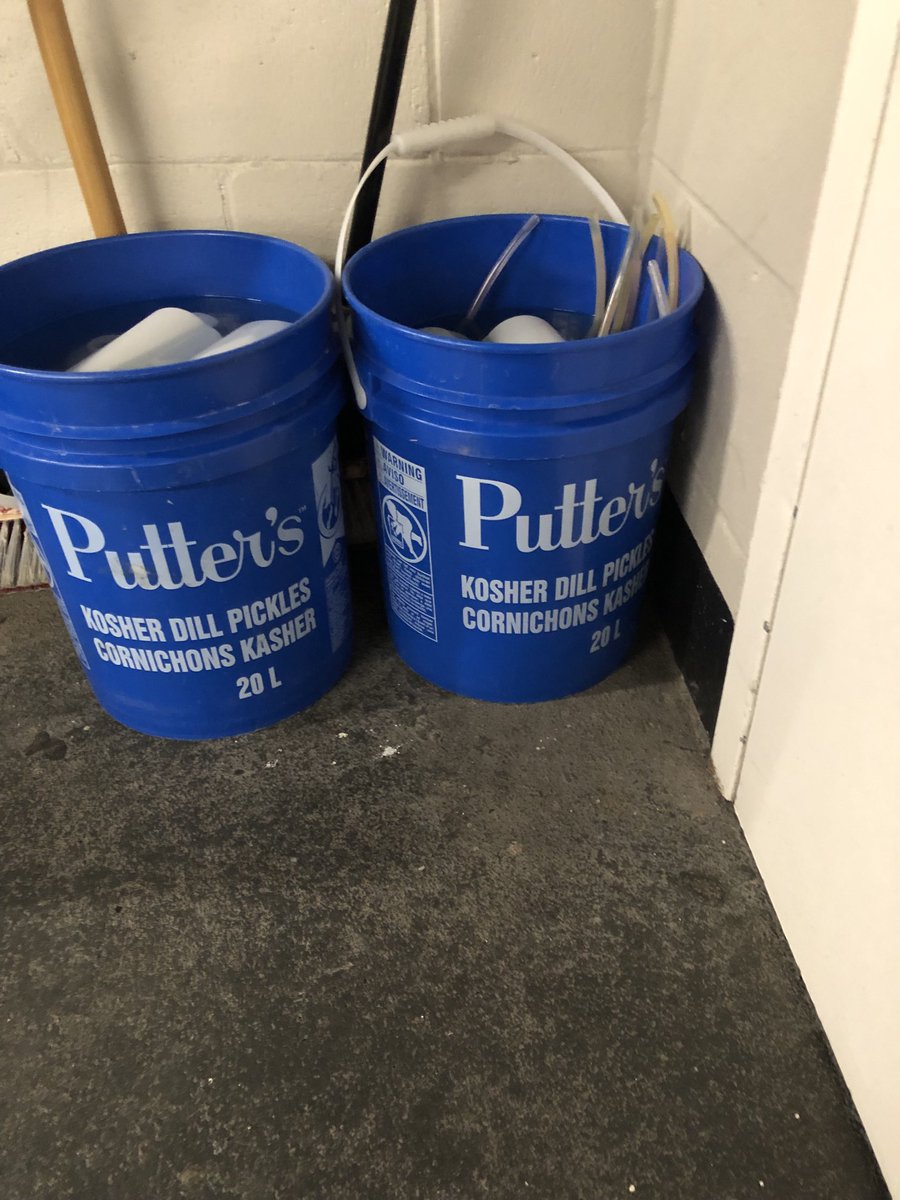 glenayrrd's tweet photo. You know that you work in a well cleaned and maintained building when…#superpickle #putters https://t.co/nasrjQJb7a