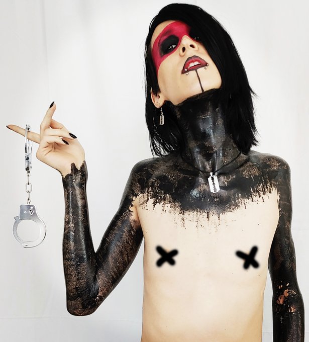 Shoot some really cool and sexy pictures lately! :D You can find the uncensored versions on my OF! https://t<a href="/tag/mvsales"class="tags"><span>#mvsales</span></a><a href="/tag/mvtrans"class="tags"><span>#mvtrans</span></a>