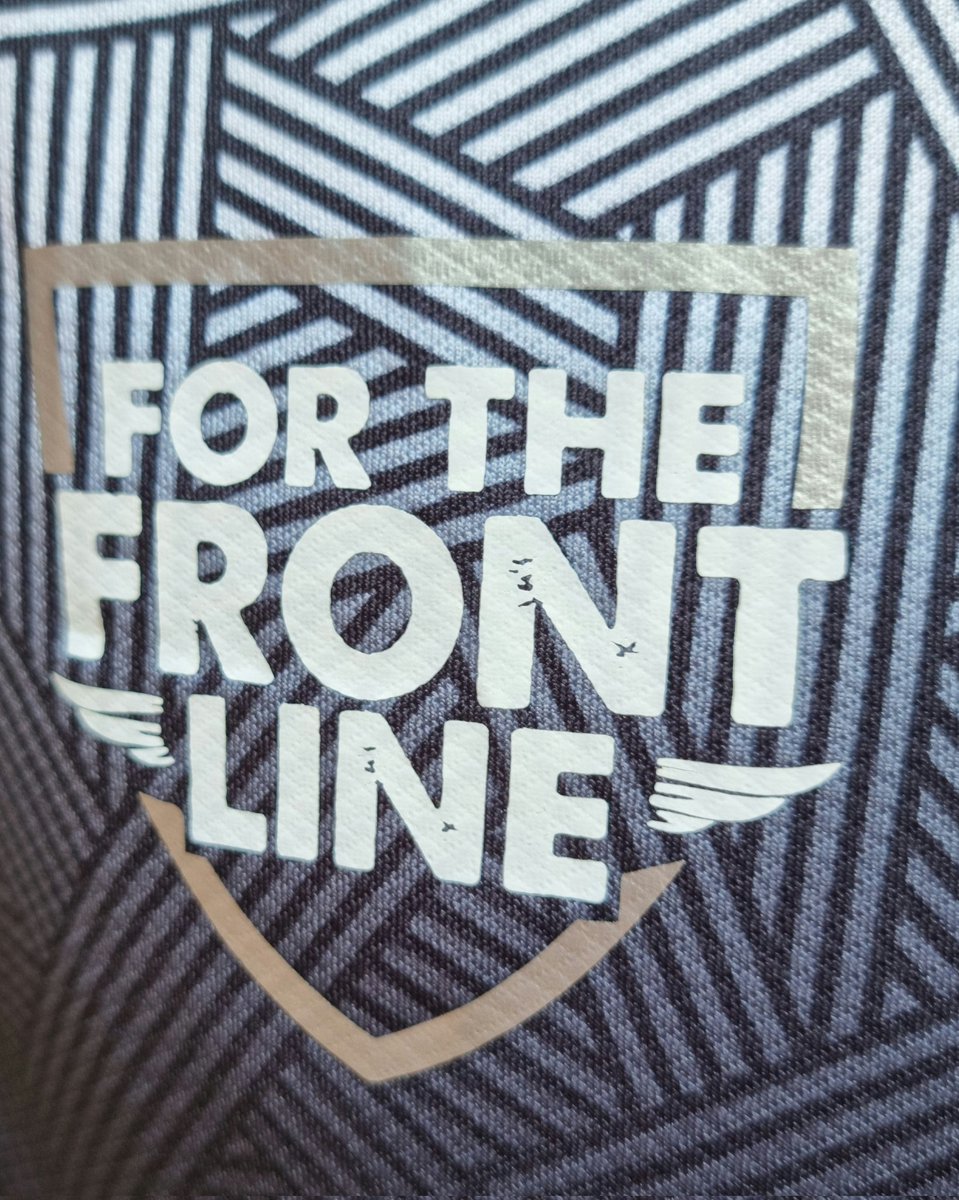 RiaanN2603's tweet photo. My #blackfriday @SharksRugby 🦈 #frontlinefighters players jersey has arrived
Could not resist
A big gratitude to all the
"THE FRONT LINE" workers that are so passionate in our country of South Africa 🇿🇦 during #covid_19 🦠
#thankyou
#OurSharksForever
👨⚕️👩⚕️🥼🩺👮♂️👮♀️👨🚒👩🚒👷♂️👷♀️ https://t.co/x7hqsKiUB4