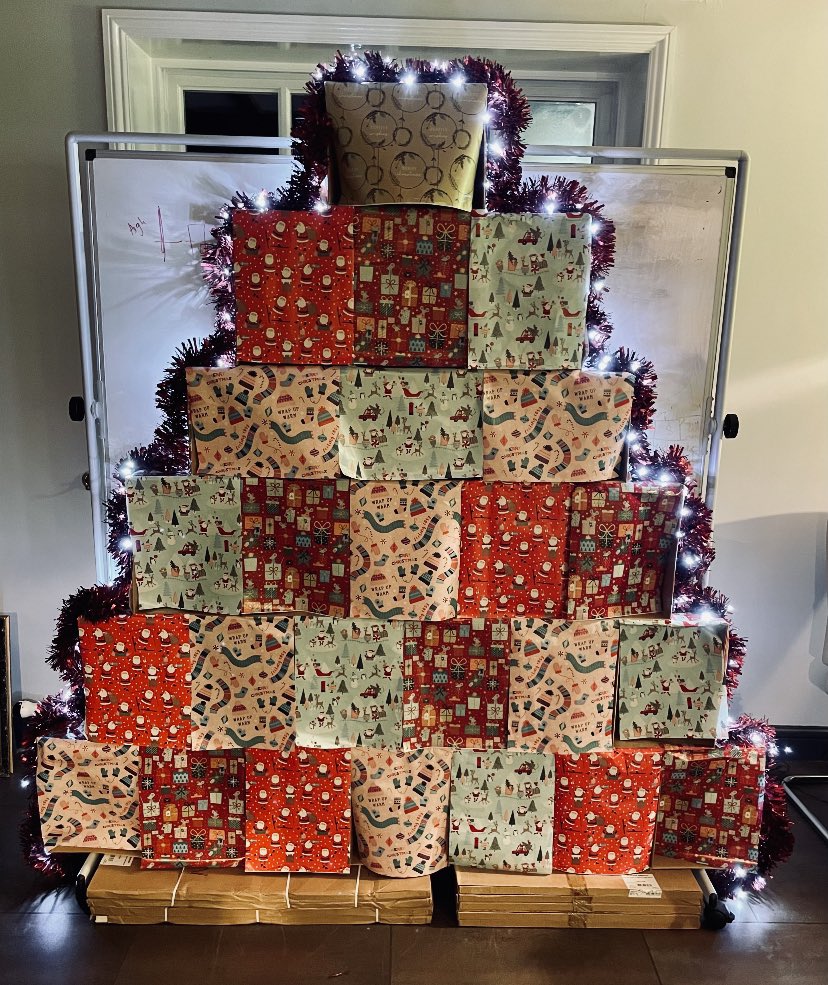 OrnuaIngEurope's tweet image. The Ornua Ingredients Europe Daily Advent Event starts tomorrow! 
Prizes to be awarded from 1st – 25th December 🎁
Every employee will be entered into a prize draw and has the opportunity to win some great prizes each day throughout December!
ornua.com/working-at-orn…