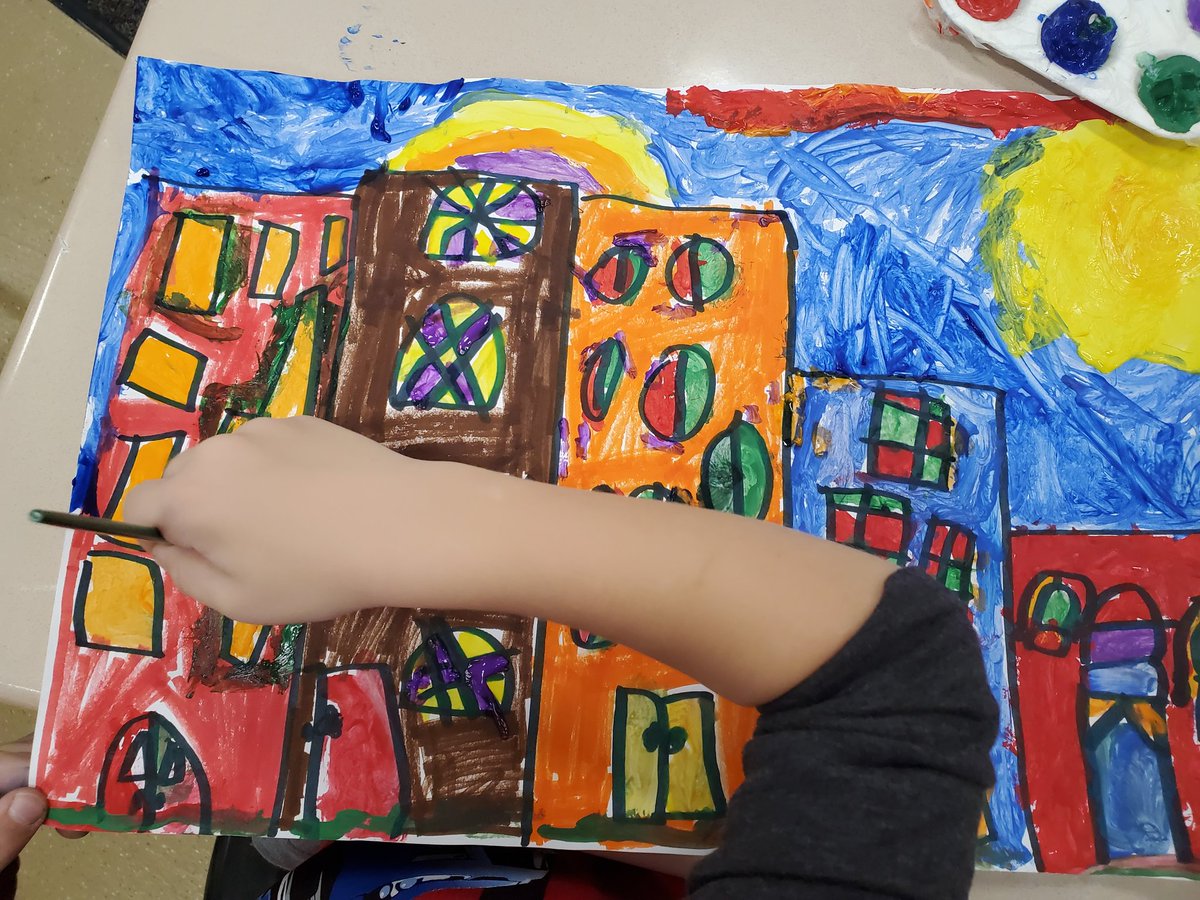 Cre8tiveNolan's tweet photo. I really love watching these amazing kindergarten students paint their cityscapes.  So proud of them! https://t.co/oUJuis5x1T