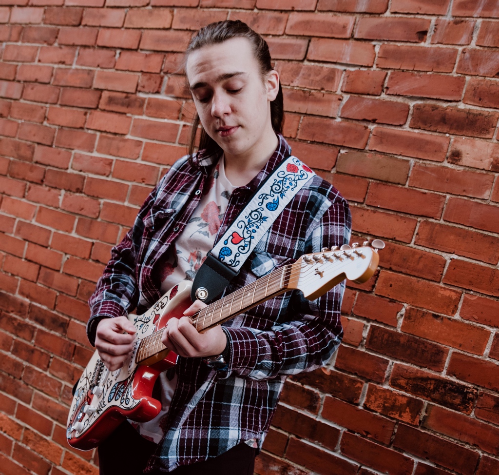 UDaytonMusic's tweet photo. Tuesday Non-Major Spotlight:
Name: Joshua Masters
Major: Computer Science
Hometown: Bainbridge, IN
Ensemble(s): Chorale &amp; Audiopilots
Primary Instrument(s): Voice &amp; Guitar
.
Favorite Musical Memory at UD?
“Fall Retreat with Chorale.” https://t.co/hxzWIhhggg