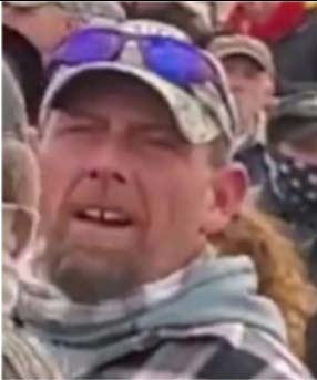 FBI's tweet photo. Do you recognize this man who allegedly participated in the violence at the U.S. Capitol on January 6? Help the #FBI identify him by calling 1-800-225-5324 or visiting https://t.co/iL7sD5efWD to submit a tip. Remember to mention photo 487 in your tip. https://t.co/NQPtE4vGyt