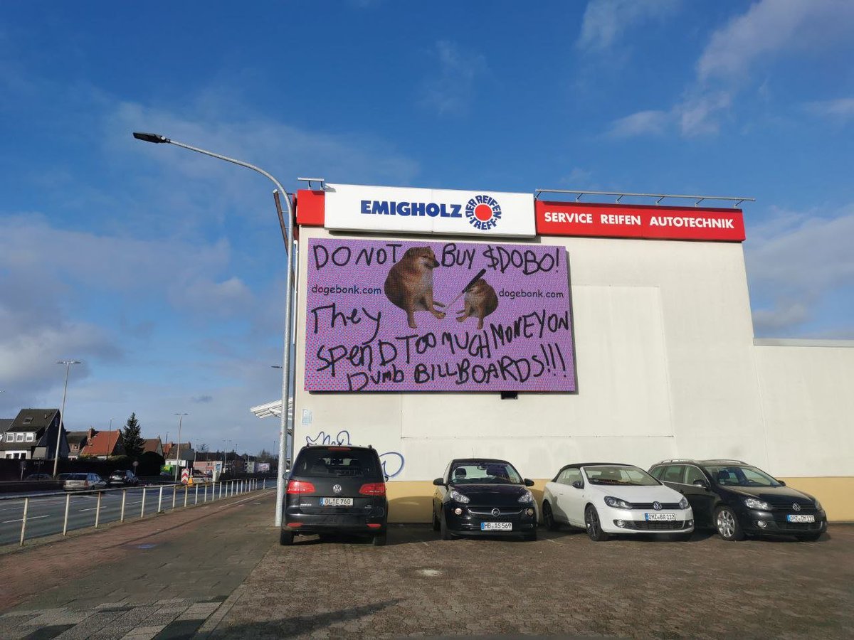 Looks like someone really doesn't like dogebonk...

#BSC #BSCGems #100xGems #BillboardBonk