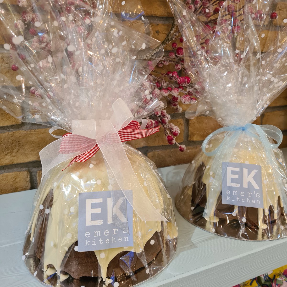 It's that time again! Our Chocolate Biscuit Christmas Pudding is available now for purchase. Same recipe as our regular Choc Biscuit Cake, only much bigger (over 1 Kg) and topped with White Choc "cream".