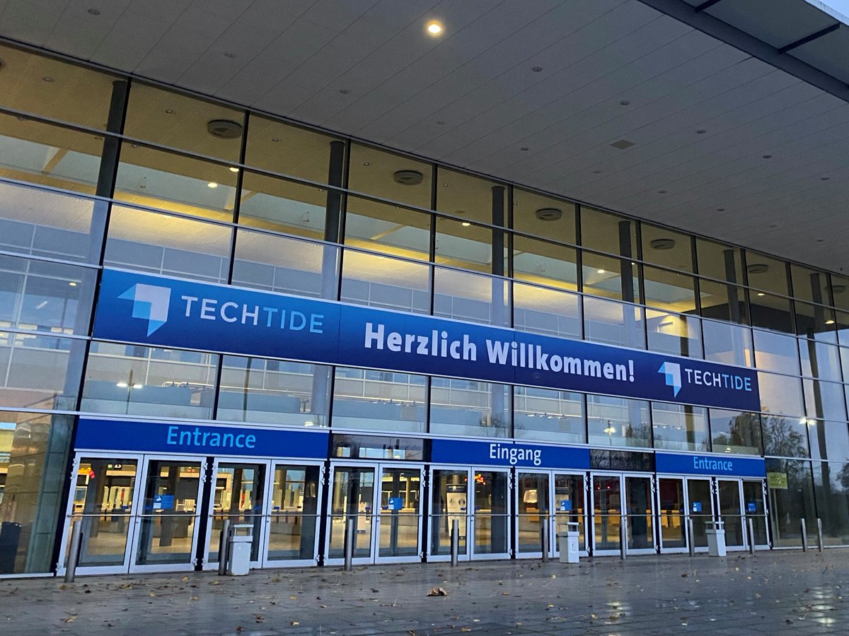 TECHTIDE_NI's tweet photo. Morgen um 18:00 Uhr geht's endlich los! #TECHTIDE21 🚀💙 Über 80 Expert*innen diskutieren in 30 Sessions auf 5 Bühnen über die Chancen und Auswirkungen der #Digitalisierung. 

Den Live-Stream findet ihr morgen auf unserer Website: https://t.co/dVmKzdN8ke https://t.co/Jse1bvK5Gs