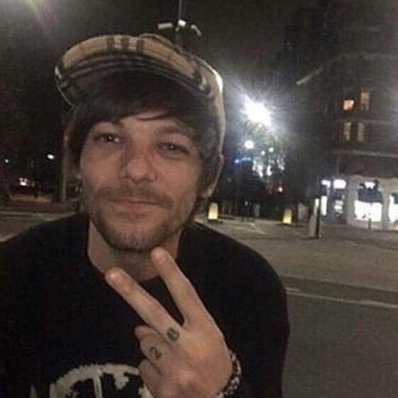 FIR3PRO00F's tweet photo. :¨·.·¨: welcome to my account !
 `·. ↳ this is a save place 
     ↳ my dms are always open https://t.co/8fzDMdEK2s