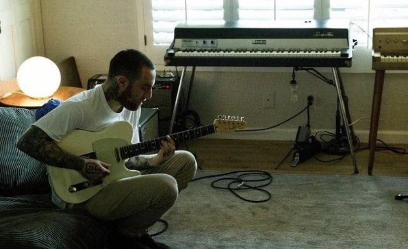 MacMillerism's tweet photo. ‘spent the whole day in my head’
                                                 -mac miller https://t.co/TlXSuGG13B
