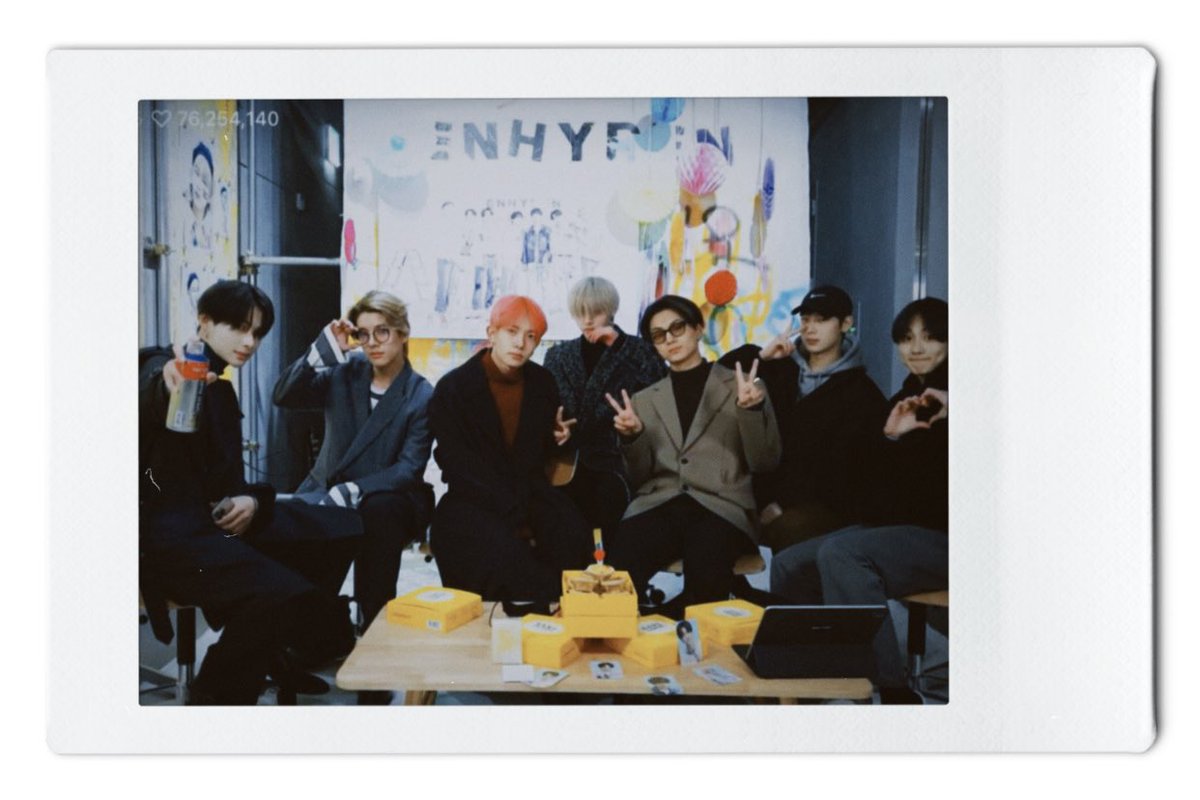 enhaonfilm's tweet photo. [ 🎞 ] #enhypen 1st anniversary vlive in polaroids ! https://t.co/9itzRlvFsz