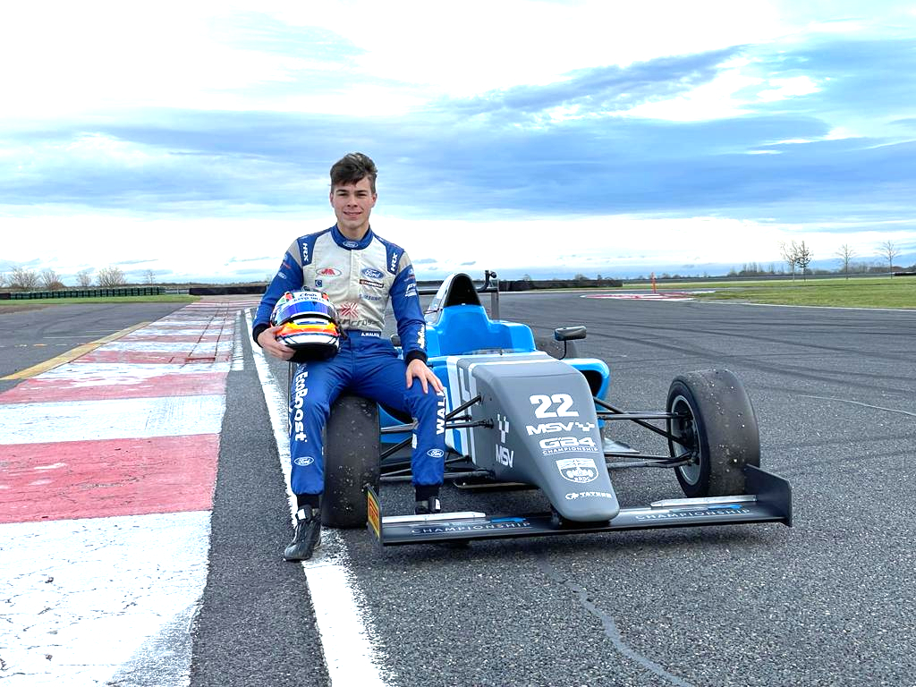 GB4Championship's tweet photo. 📰 NEWS

@awalkerracing1 completes GB4 taster test at @MSV_BA.

The multiple Formula Ford race winner and F4 podium-finisher enjoyed 60 laps of the West circuit as he evaluates a move into GB4 next year.

Full story: https://t.co/wVdb4nMvdh https://t.co/HBmLVQZopX