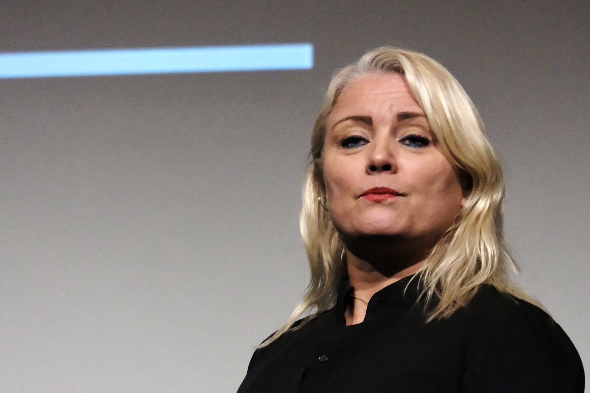 norsksykepleier's tweet photo. Som leder må du lede gjennom kaos og lidelse. La motet, sårbarheten, kreativiteten og empatien vise vei.
@RuthDonovan på dagens prekonferanse for ledere: Dagens ledere behøver fortidens filosofier i kombinasjon med morgendagens vitenskaplige kunnskap og teknologi. https://t.co/R2MW5dqFgX