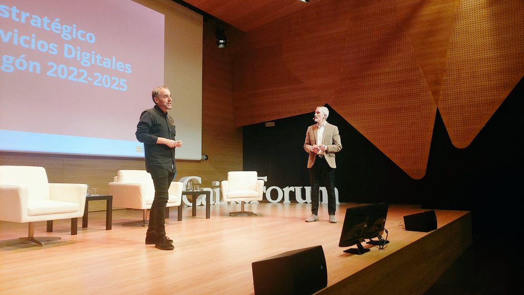 SDA_aragon's tweet photo. Presentación #PlanSDA por parte del equipo de @SD_aragon:
👉 6 objetivos estratégicos
👉 8 líneas estratégicas
👉 29 objetivos específicos
👉 164 actuaciones
👉 257 indicadores de seguimiento
👉 Impacto en 7 ODS
#planSDA #laspersonashacenelcambio https://t.co/RUzzbPKqnm