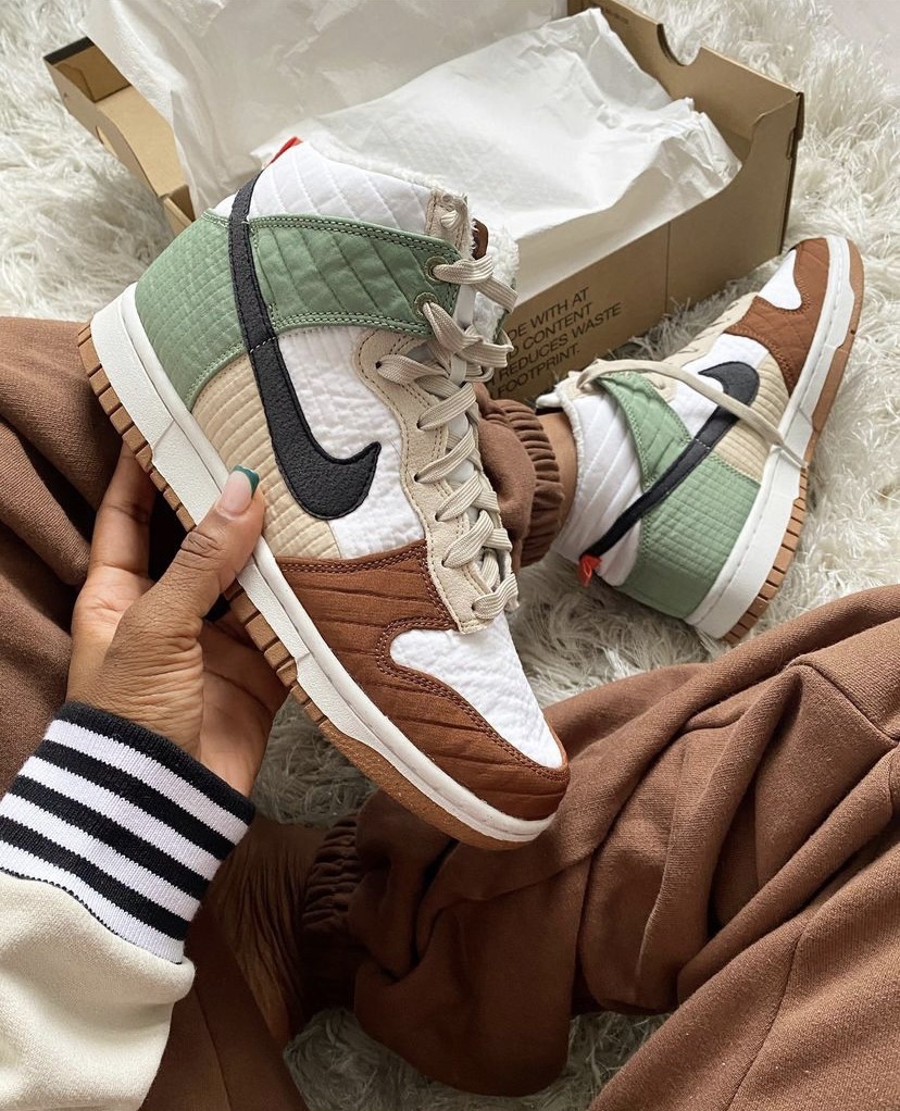 welove_sneakers's tweet photo. 🧸🧸 https://t.co/LtwEYqFwwH