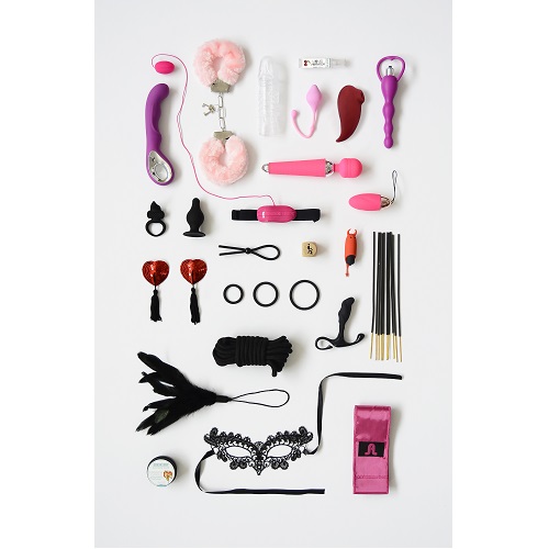 LtdFuzzy's tweet photo. Spice up this festive season with our naughty advent calendar. At an amazing deal from £199 to £134.95 and an extra 10% off if you use code FUZZY10. 24 naughty treats to give you that extra special Christmas. 
#fuzzytails #18+ #couplefun 
https://t.co/1reRSkHqk9 https://t.co/dr0omsyHi7