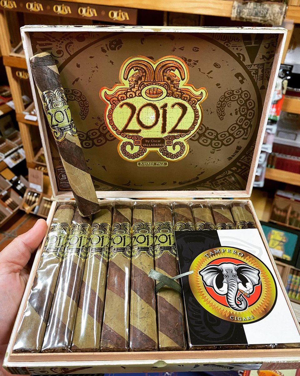 ovcigars's tweet photo. IG REPOST 📸 @tamperocigars
.
A 2012 Barber Pole Is Created Using Multiple Types of Wrapper Leaves ,ENJOY 2012 THIS MILD CIGAR CREATED BY @ovcigars Try it #tamperocigars
.
.
#ovcigars #2012barberpole https://t.co/kIUgEbyP8q