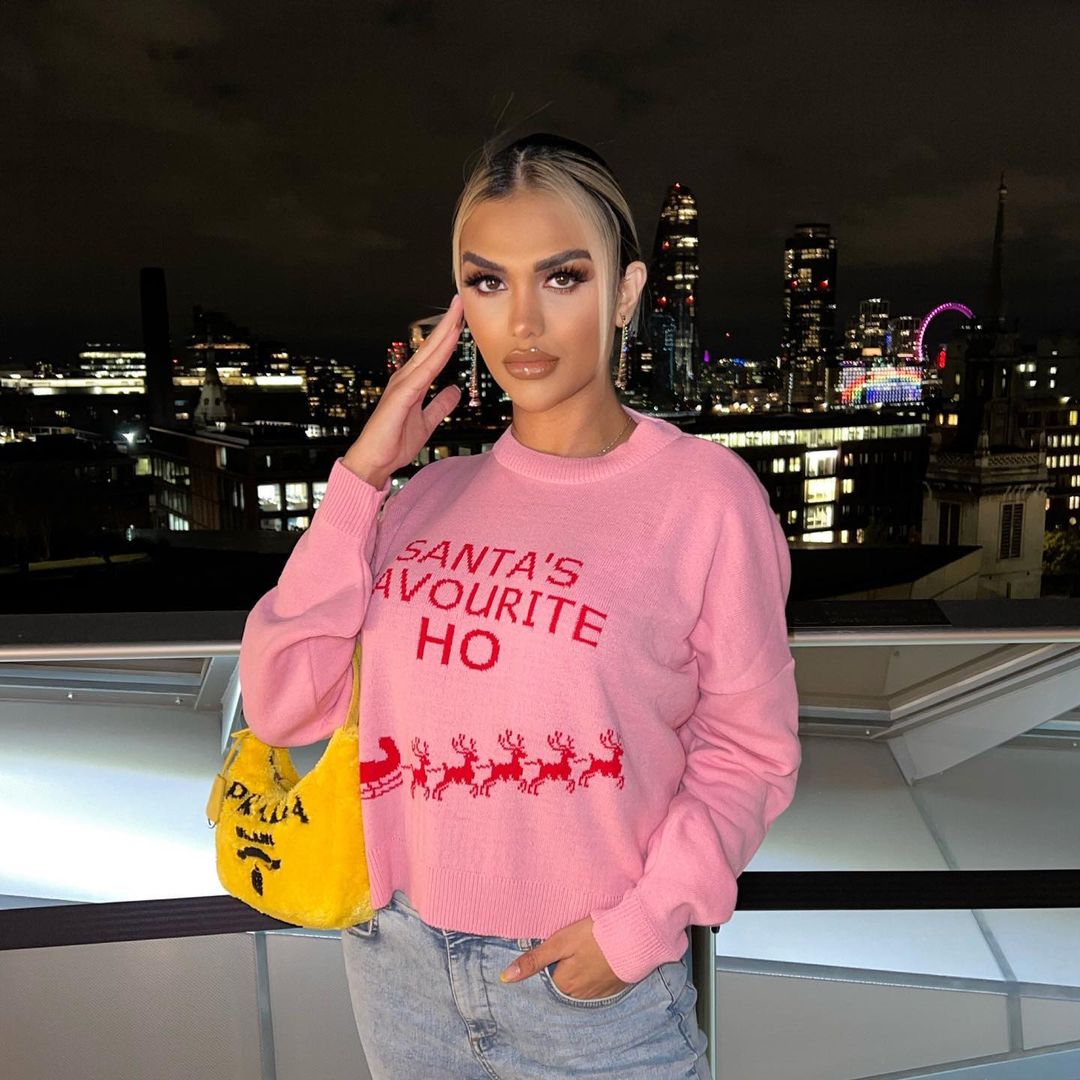 isawitfirst's tweet photo. 🚨 RT TO WIN 🚨

*adds jumper straight to basket* 👏 

Ends midnight tonight. Winner must be following @isawitfirst. Winner contacted by DM and will be given a £50 voucher to spend on site.

📷 fayedickinsonx
🛒 Use code TWITTER60 and get 60% off now via https://t.co/LNDTL59qJ7 https://t.co/tjpu7jbZ7b