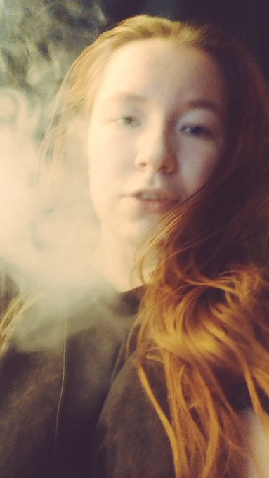 I smoke alone.... I want someone to #hug me gently... #vape #LonelyGirl https://t.co/EiGgmYwrnE<a href="/tag/hug"class="tags">#hug</a><a href="/tag/vape"class="tags"><span>#vape</span></a><a href="/tag/lonelygirl"class="tags"><span>#lonelygirl</span></a>