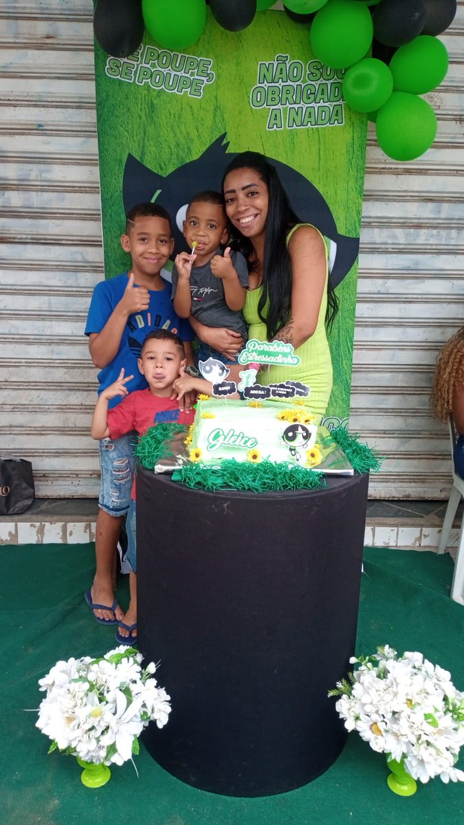 GleiceMarcelle4's tweet photo. Sou rica aos 27 anos
Olha que não é nem de dinheiro que tô falando 💚💚💚🥰🥺
#meusmeninos
#minhabase
#matoemorro https://t.co/D0DaxPAGFp