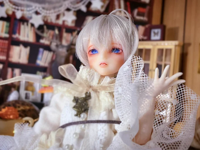 なななんと、この度お菊様( )のモニター企画に当選しまして...メイクさせて頂きましたとても小さな1/6サイズの美人さんです...アイはぼかしアイで撮ってみました!素敵な子とご企画を誠にありがとうございます#petitnoble 様#オビツ26 