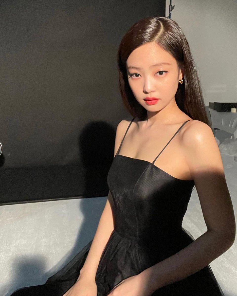 jennie pics tweet media