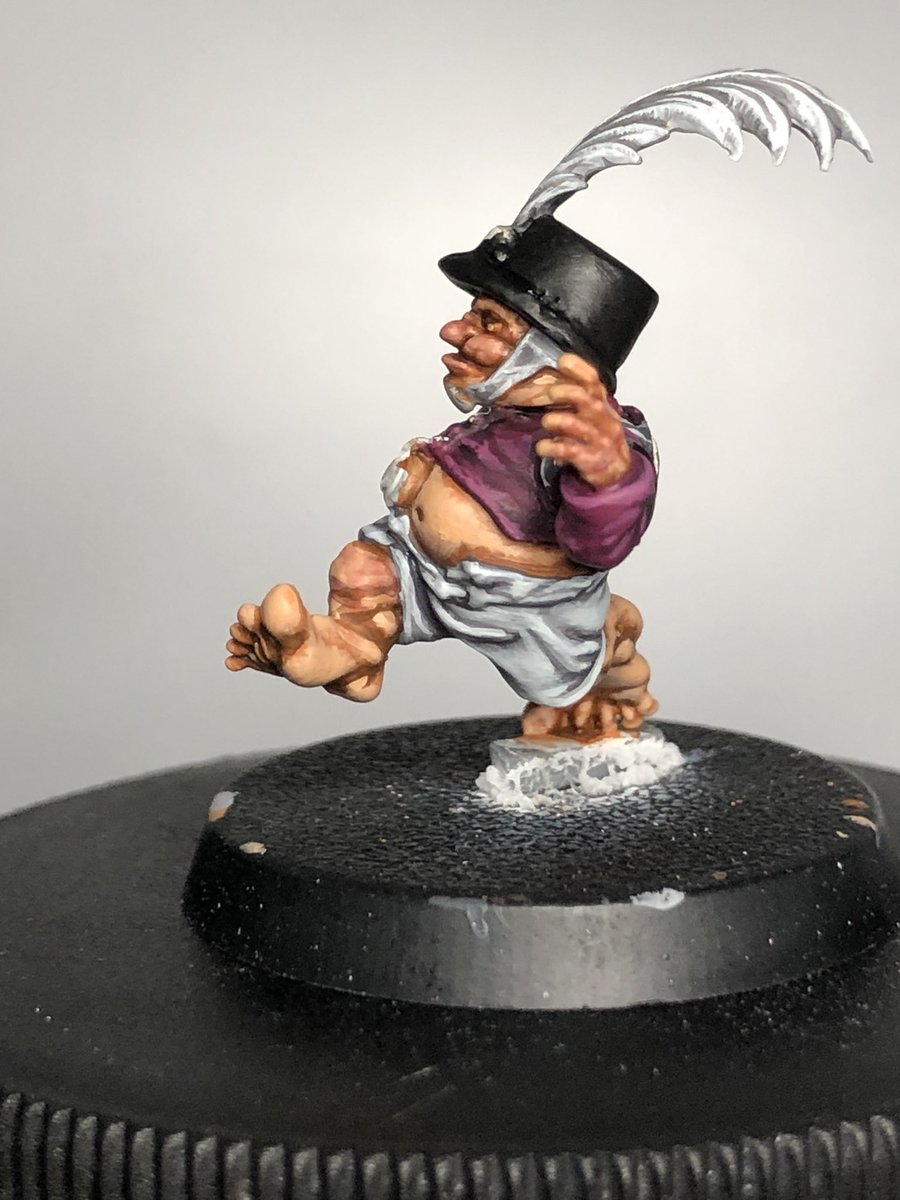 FancyKelvin's tweet photo. I have missed the deadline of having him finished tonight
#warhammercommunity #warhammer40k #warhammer40000 #gamesworkshop #wip #warhammerwip #hobbypainter #paintingwarhammer #miniaturepainting #painting40k #Astramilitarium #Noblevember #ventrillia #Ventrilliannobles #ratlings https://t.co/dsiQMmNFzh