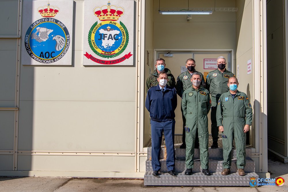 EjercitoAire's tweet photo. El pasado 21 de noviembre, apoyando a las diferentes misiones llevadas a cabo por el #JFAC (Mando Componente Aeroespacial) durante el ejercicio #Dragón21 🐉 tuvo lugar el vuelo en misión de reconocimiento del MQ-9 #PredatorB del @EjercitoAire.

#SomosElAire @Defensagob @EMADmde https://t.co/frObLgorP2