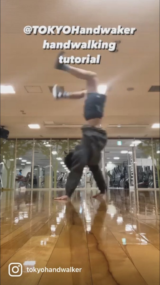 CreatorTomoe's tweet photo. handwalking tutorial
逆立ち歩きレクチャーはこちら💁♂️
https://t.co/MxFfXxhUVs
#TOKYOHandwalker
#東京逆さま観光
#逆立ちチャレンジ
#THWチャレンジ
#TOKYO
#japan
#逆立ち
#handstand
#armbalance
#handwalking
#筋トレ
#パーソナルトレーナー
#bboy
#workout https://t.co/DO6JEwiGia