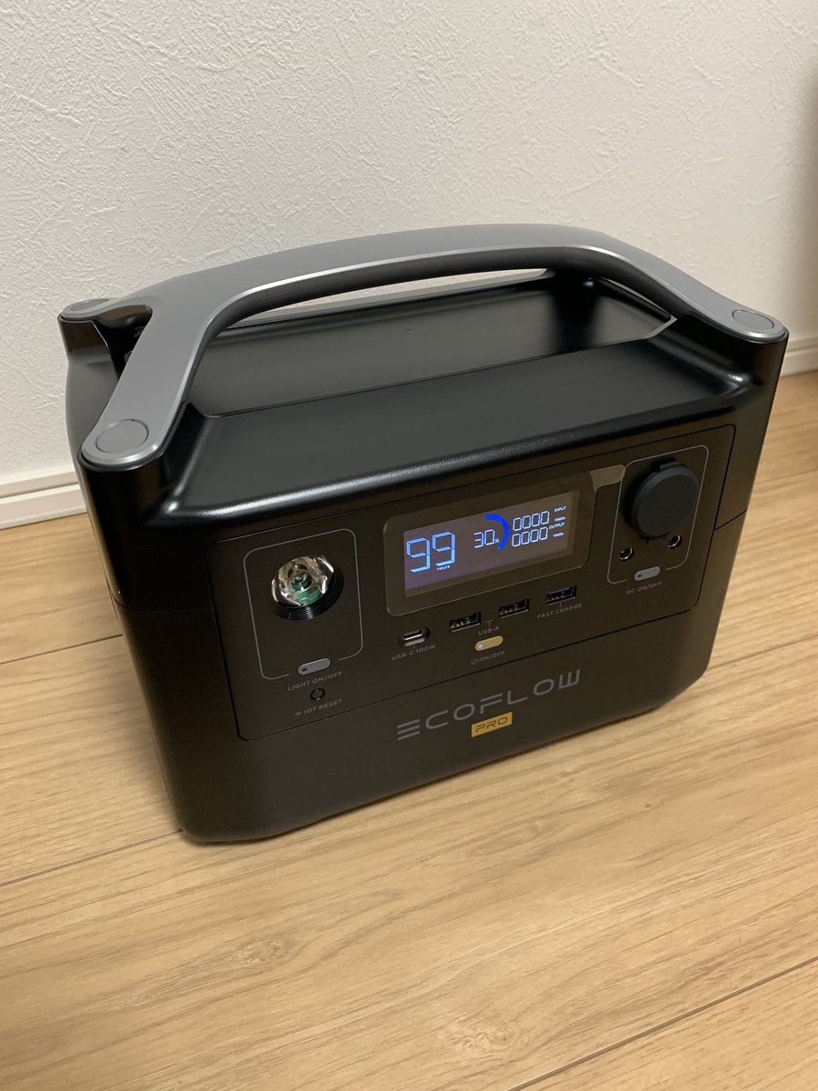 masariiiiiii's tweet photo. 届いた〜✨カッケー！！
早く使いに行きたいなぁ♪

#EcoFlow 
#River600Pro
#電気毛布 https://t.co/DqdQD5XQgD