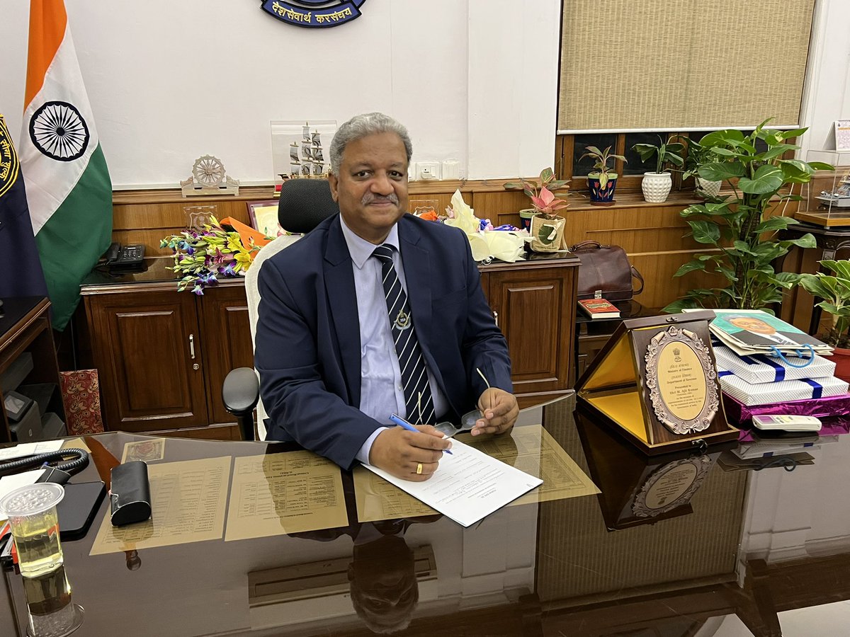 IRS_CIT's tweet photo. IRS (C&amp;IT) Association bids farewell to outgoing Chairman CBIC Sh. M Ajit Kumar, IRS (C&amp;IT), 1984 batch on his superannuation and wishes him the best in all future endeavours. https://t.co/v5N8EAh2dy